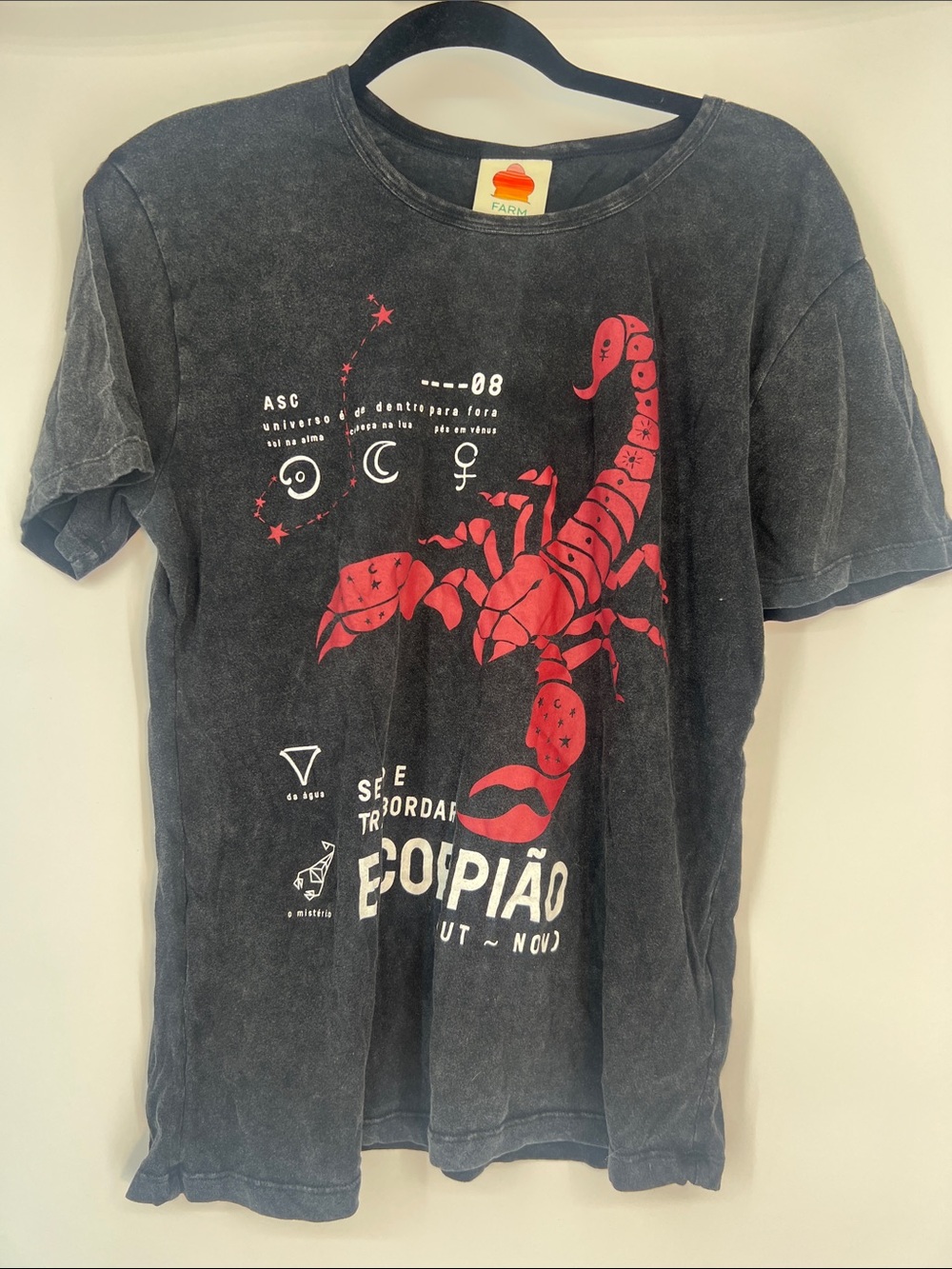 Farm Rio Scorpio Zodiac T-Shirt Black Acid Wash Escorpiao Graphic Tee Collect